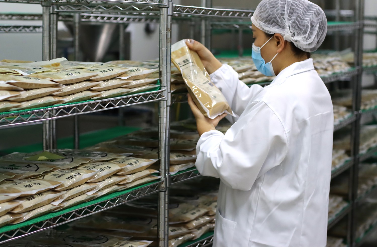 康德食品麻辣口味操作視頻-公司提供貼牌定制，免費(fèi)送技術(shù)的服務(wù)，開店無需大廚，簡易操作，快速標(biāo)準(zhǔn)化出餐