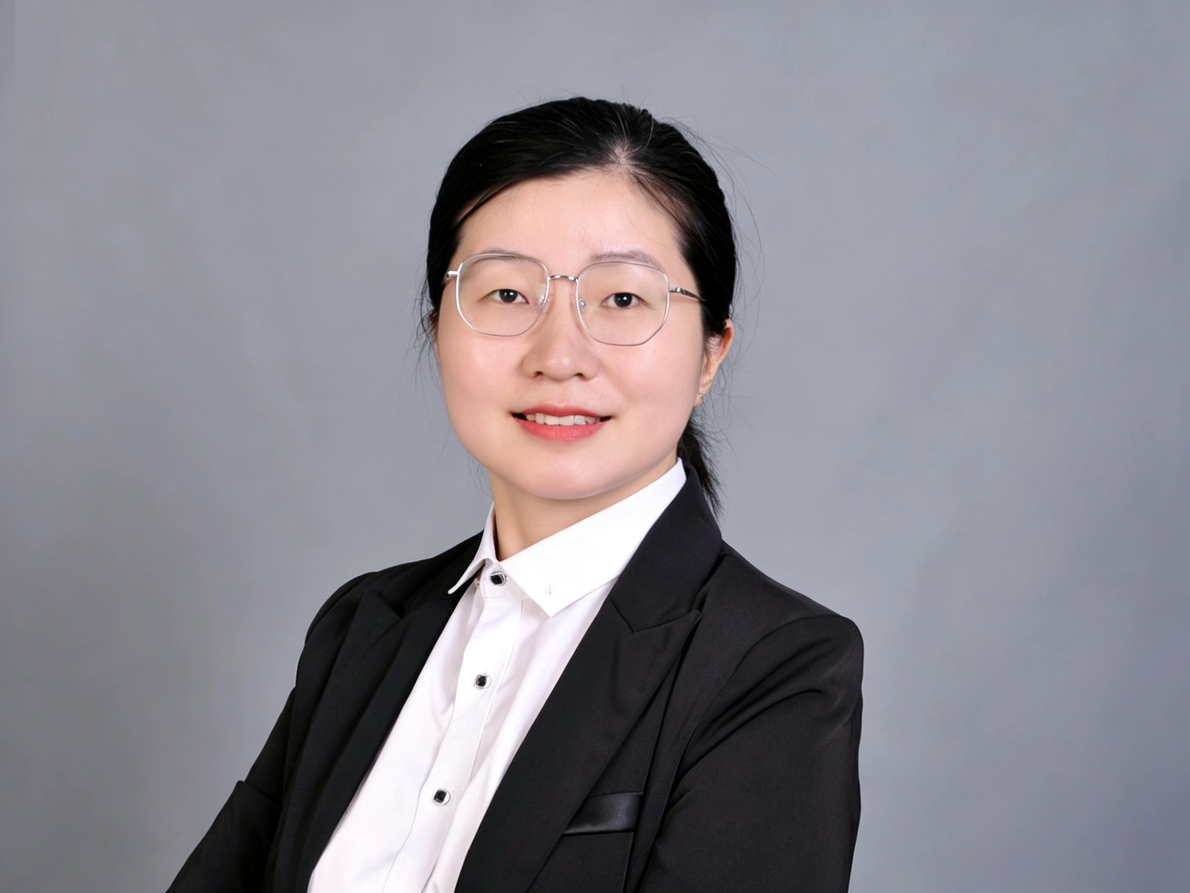 满丽敏.jpg